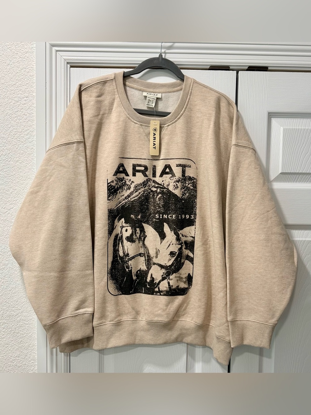 Ariat Women's Crewneck Sweatshirt with Black Horse Graphic NWT